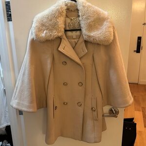 Elegant Cream Coat Detachable Collar